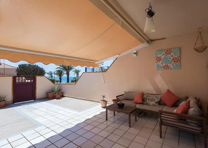 Home2book Coastal Paradise & Terrace,