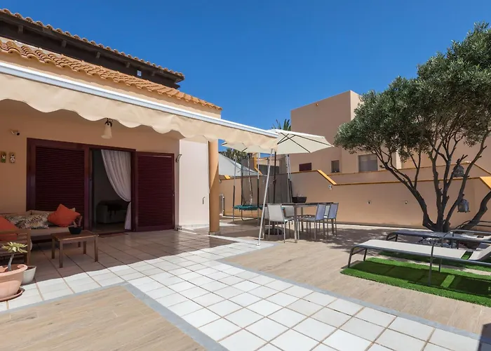 Home2book Coastal Paradise & Terrace,